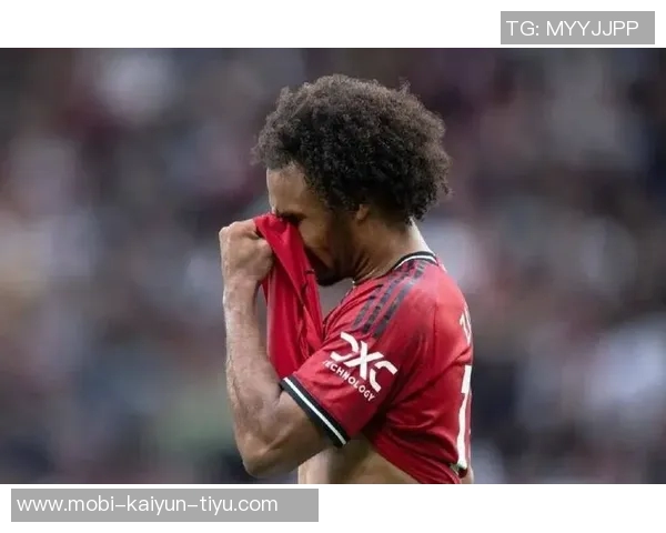 斯基拉透露马拉西亚冬窗或将离开曼联球队计划外