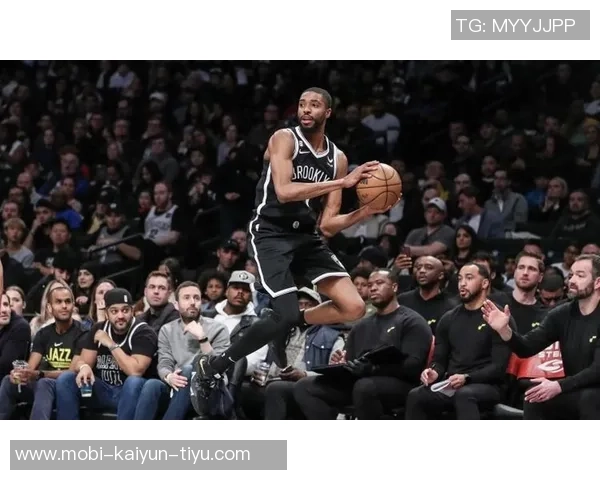 迈尔斯布里奇斯外线表现不佳21投8中贡献21分5篮板5助攻 迈尔斯布里奇斯外线表现不佳21投8中贡献21分5篮板5助攻