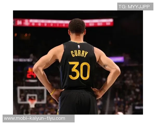 科尔谈被评为体育界最佳领导者的秘诀:库里的存在让我更轻松 科尔谈被评为体育界最佳领导者的秘诀:库里的存在让我更轻松